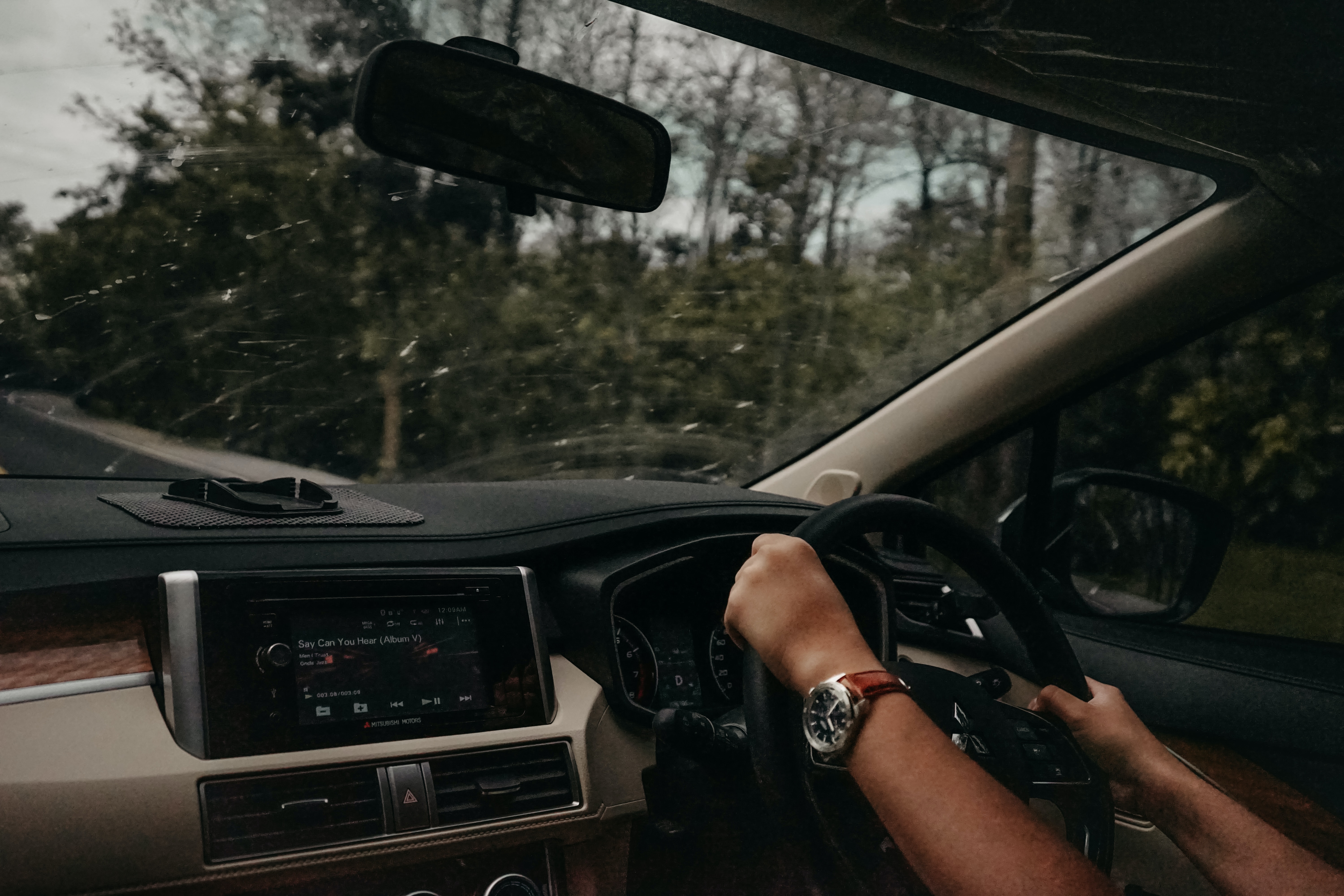 A Comprehensive Guide to Safe Driving Strategies w...
