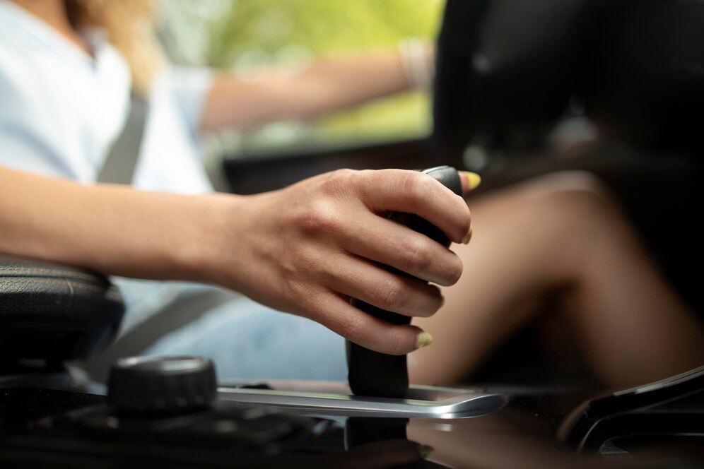 Pros and Cons of Learning to Drive with an Automat...