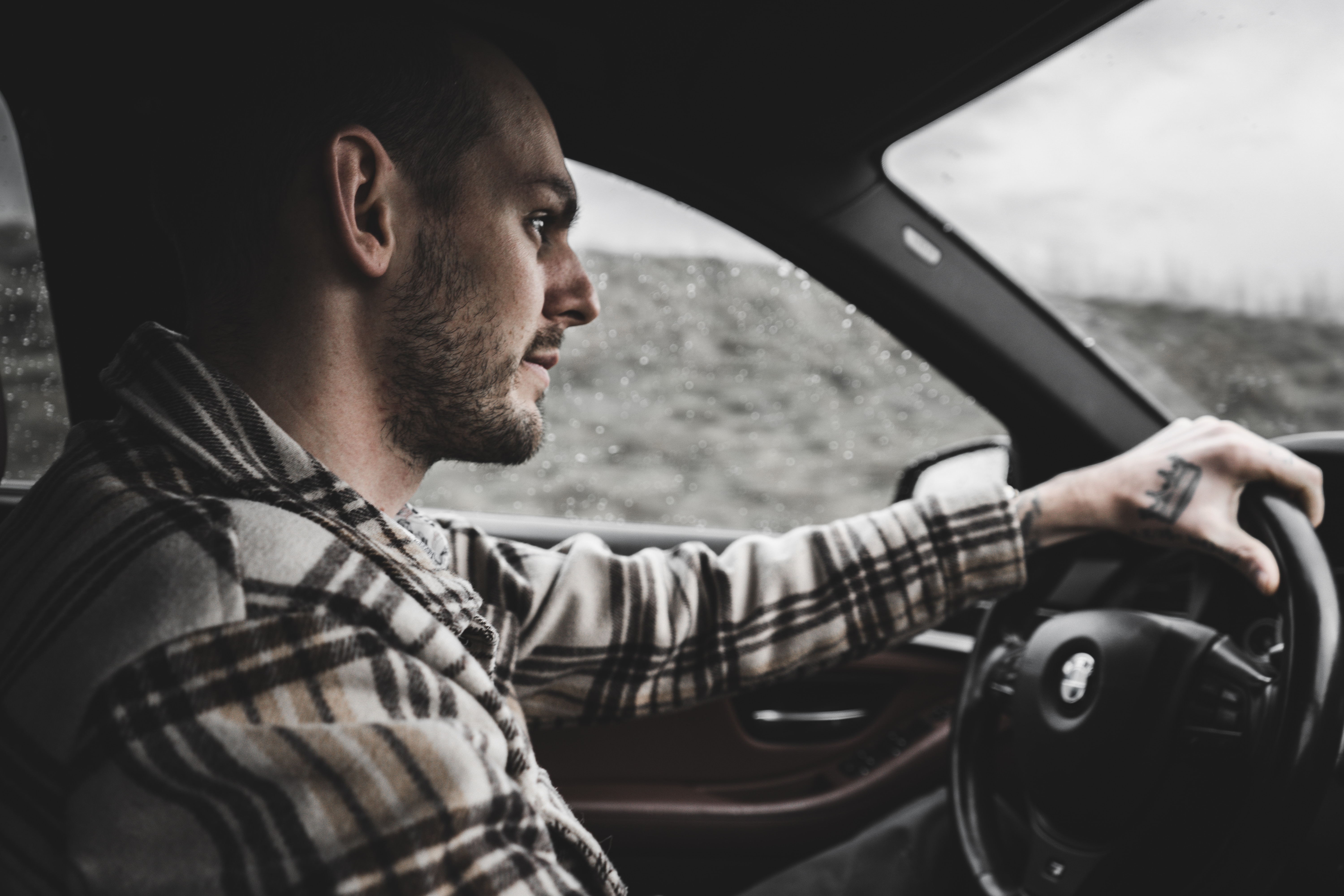 Overcoming Driving Anxiety: How Driving Schools Ca...